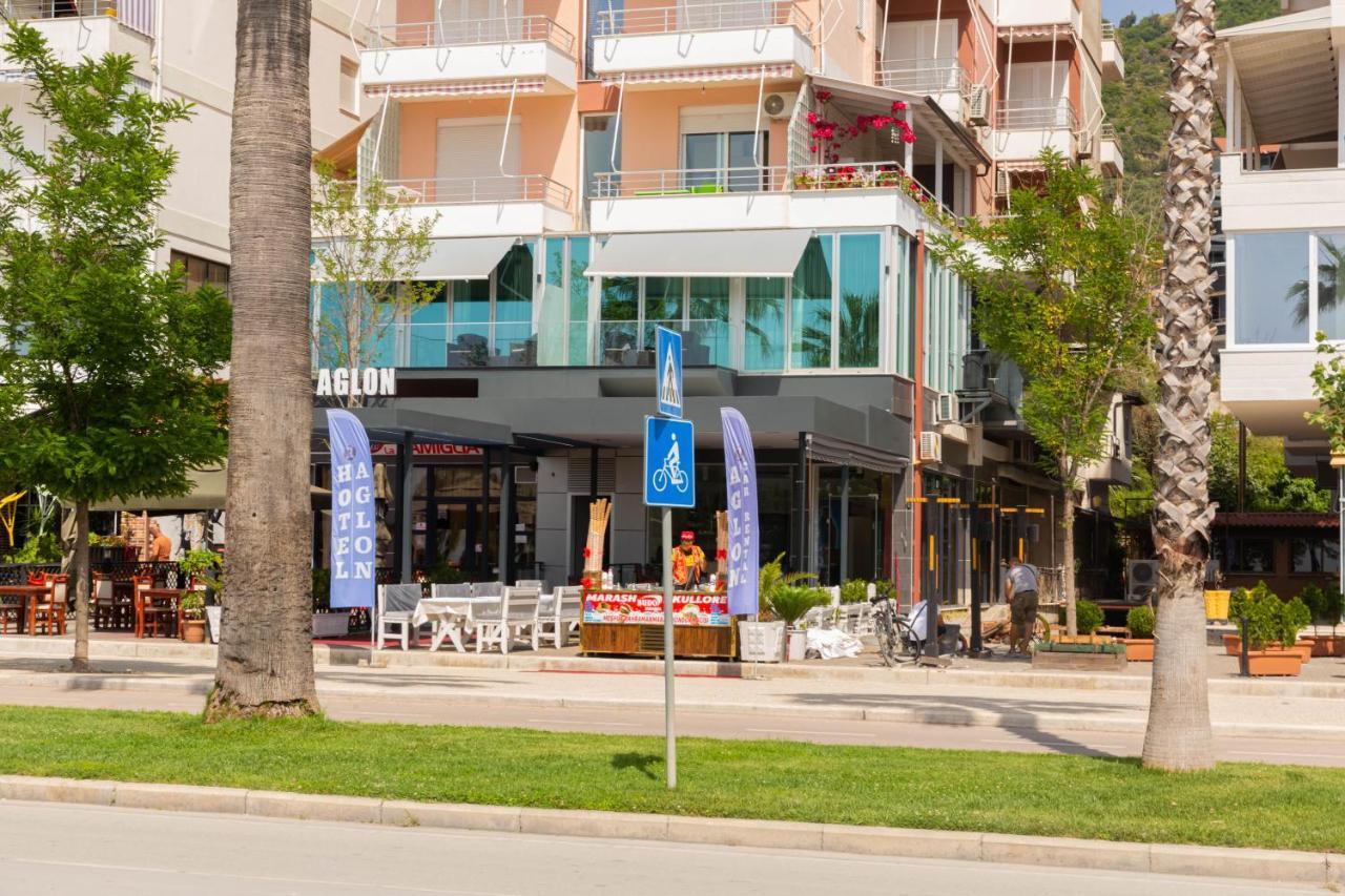 Hotel Aglon Vlorë Екстериор снимка