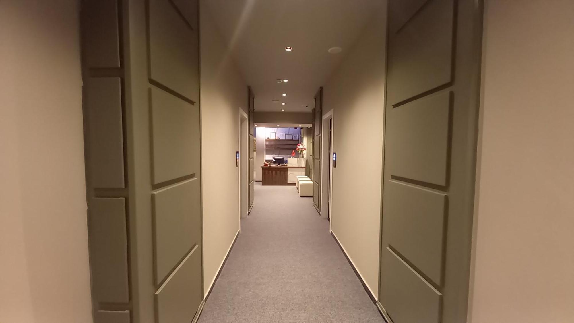 Hotel Aglon Vlorë Екстериор снимка