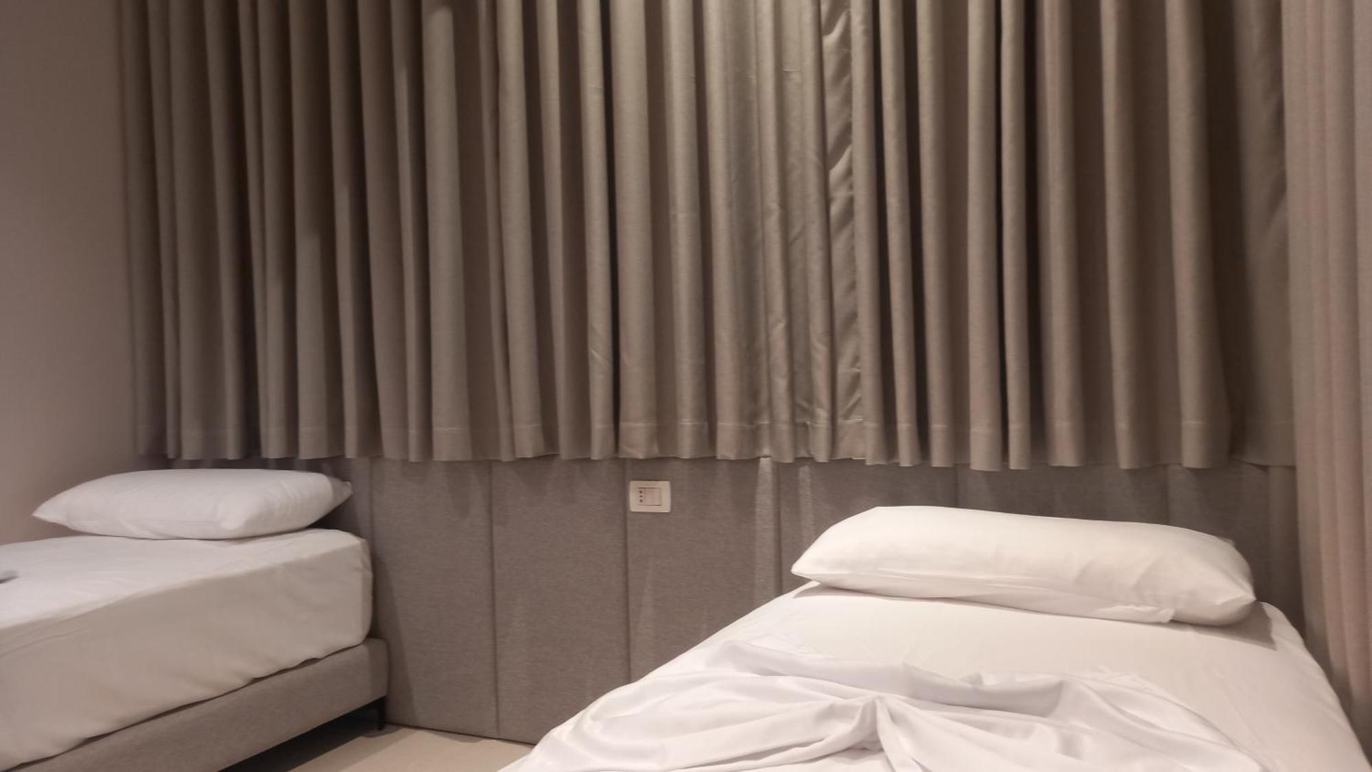 Hotel Aglon Vlorë Екстериор снимка